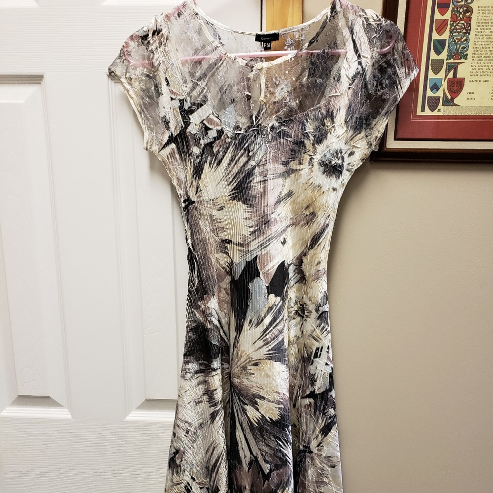 Komarov - keyhole detail fit and flair dress